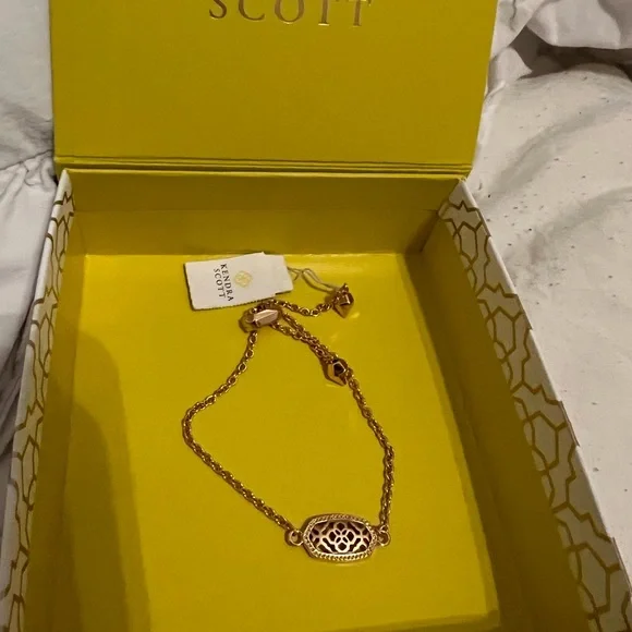 3 brand new pieces of Kendra Scott. Still has tags comes box and jewelry bag. - Picture 2 of 4